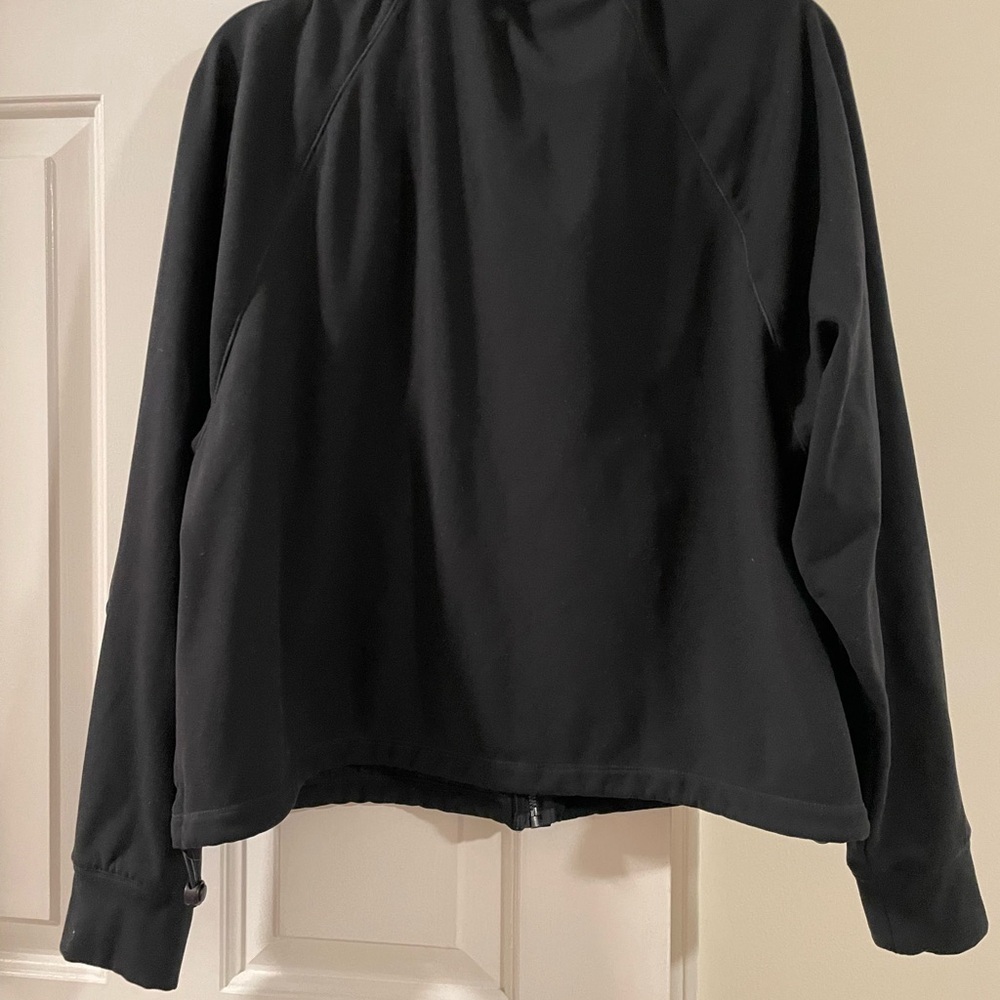 Cropped Black Zip-Up Jacket - Picture 3 of 4